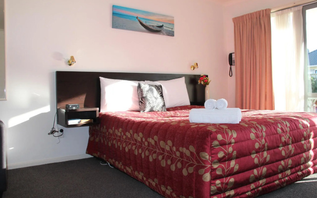 Alcala Motor Lodge