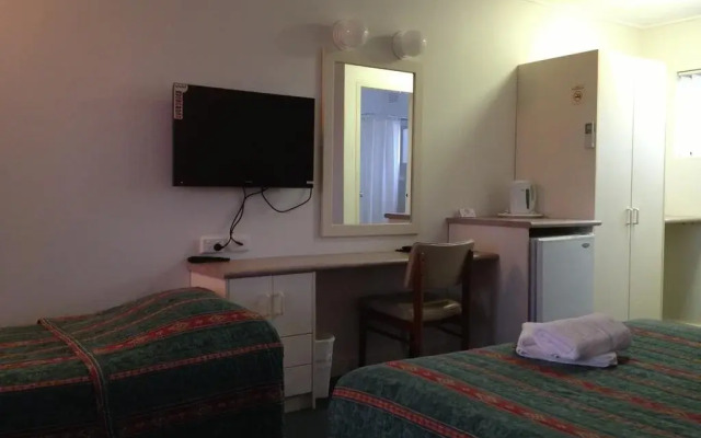 Clyde River Motor Inn