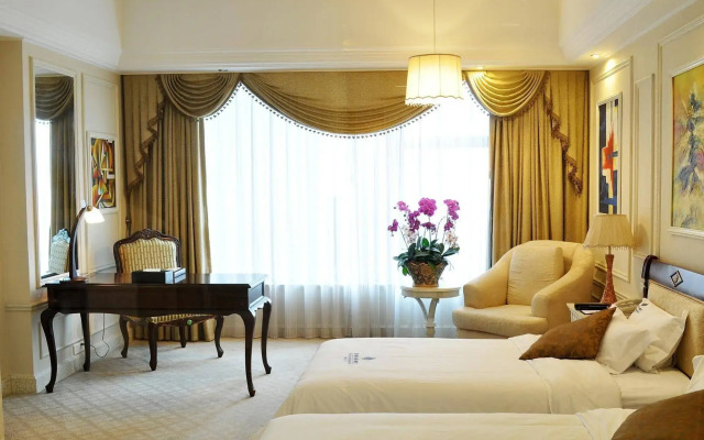 Palace International Hotel