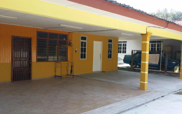 IsMa Lumut Homestay