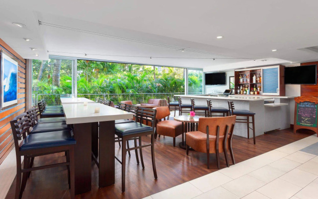 Courtyard by Marriott Waikiki Beach