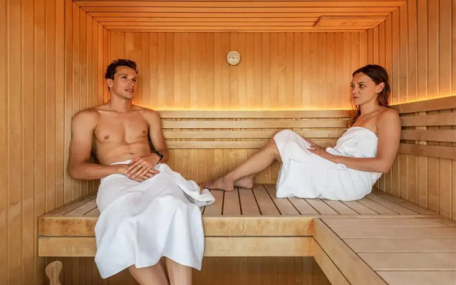 Hoody Active & Happiness Hotel