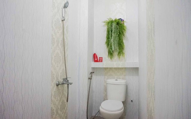 RedDoorz near Velodrome Malang 2