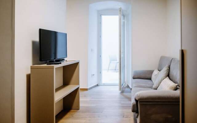 Aquarius Apartments by DuHomes