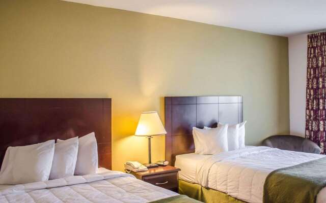 Quality Inn & Suites Pensacola Bayview