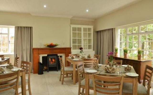 10 on Milner Guesthouse