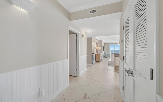 Windemere 908 with Pool Side Cabana