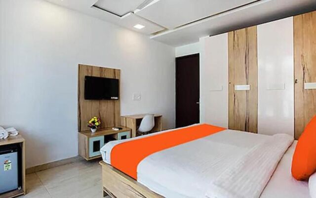 FabHotel Maya Civil Road