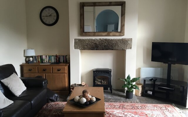 Inviting 2-Bed House in Hebden Bridge