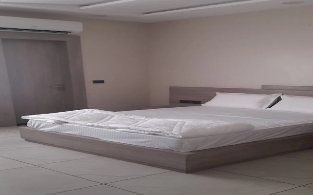 Js Grand Club And Resort