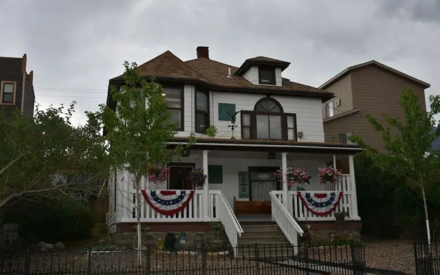 Victorian Inn & Carriage House