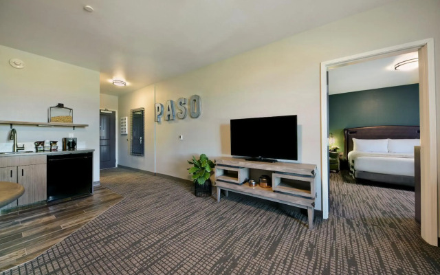 Oxford Suites Paso Robles