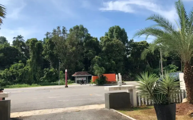 Karang Timur Motel