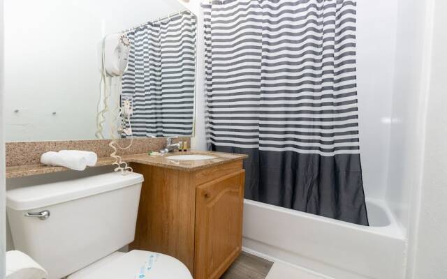 341 APT Hollywood Beach