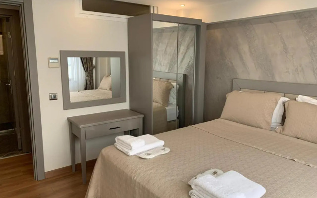 Regency World Hotel&Suites