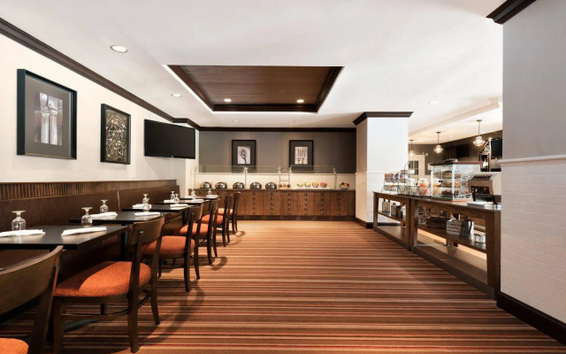 Hilton Orrington / Evanston