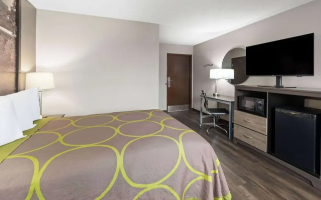 Super 8 by Wyndham Summersville/New River National Park