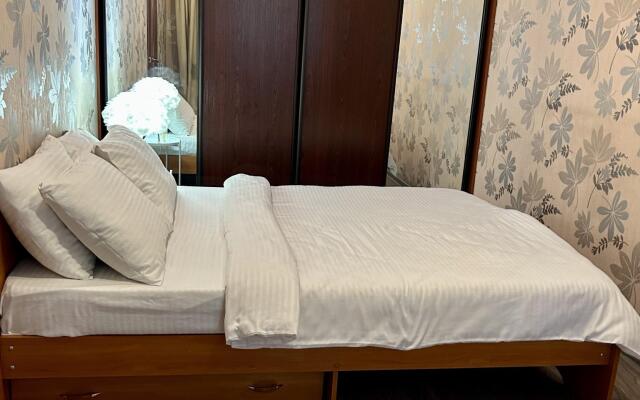 Home Hotel On Kirova 83