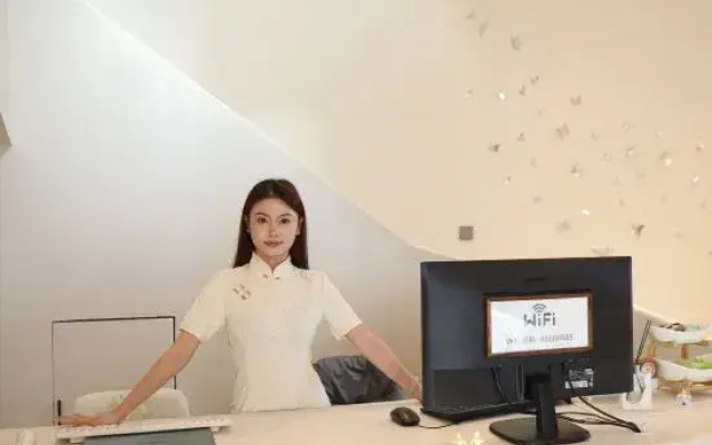 Like your luxurious hot spring homestay in the courtyard