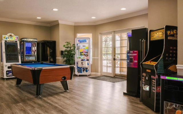 Sonder by Marriott Bonvoy Vista Cay Apartments