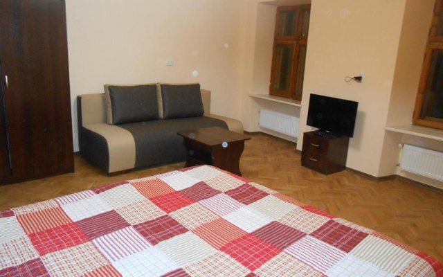 Apartament on Virmenska 12\10