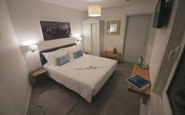 Manta Ray Lodge