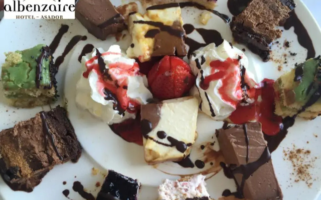 Hotel Asador Albenzaire