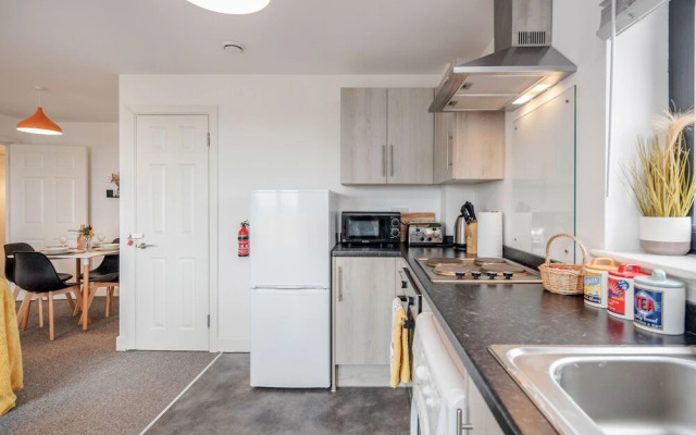 Livestay-spacious Modern One Bed Apt Near Heathrow