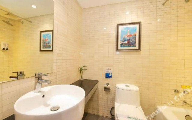 Dongfang Hotel