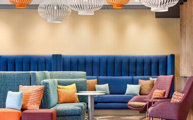 Tru by Hilton Lawrenceville Atlanta I-85 Sugarloaf