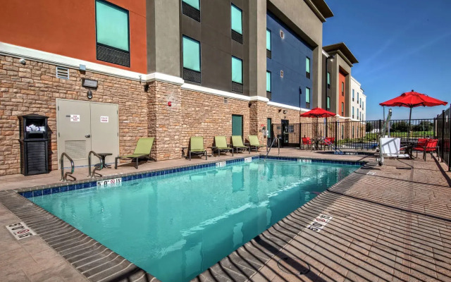 Hampton Inn Fresno Airport