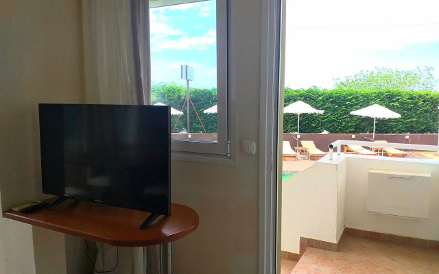 Beach Hotel Kapahi