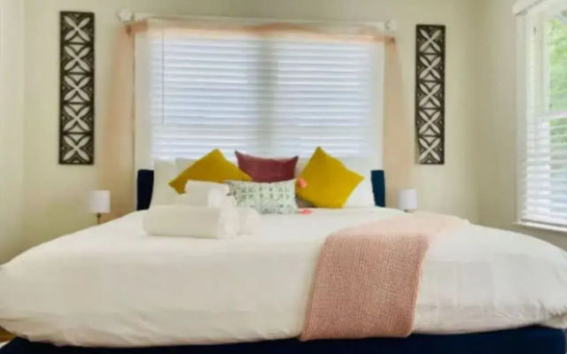 Charming Bungalow Near Historic Downtown