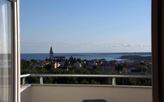 Apartments Zrakic