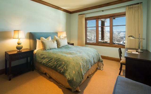 Horizon Pass Lodge