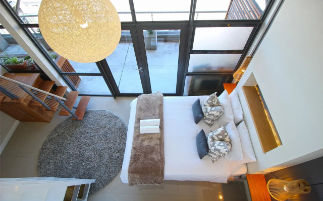 Hillhouse Penthouse 7th Floor