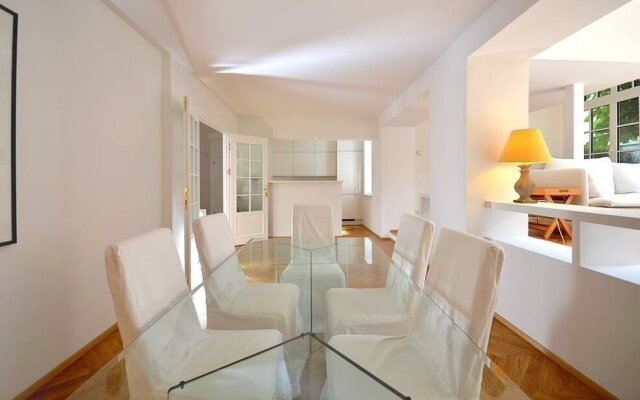 Vienna Residence High-class Luxury Apartment for up to 6 Happy Guests