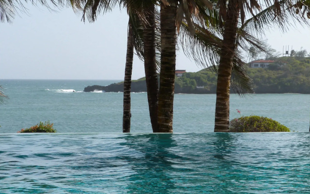 Aquarius Club International Resort