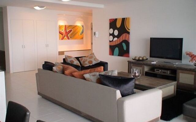 Peninsula Airlie Beach