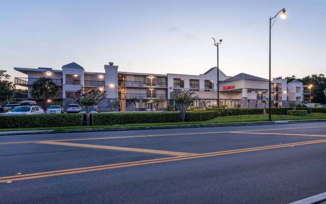 Ramada by Wyndham Altamonte Springs Near I-4