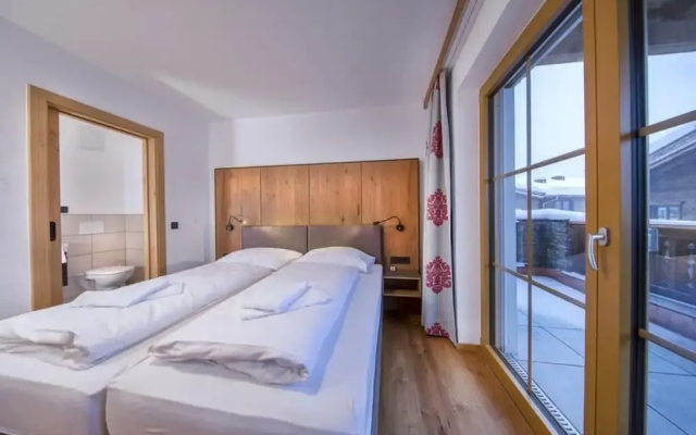 Chalet With Shared Swimming Pool