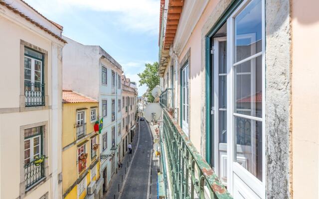 Alfama Spacious and Central Apartment, By TimeCooler