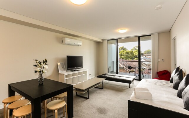 Spacious Apartment at Waitara