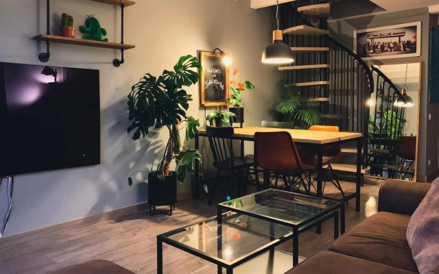 Incredible 2BR Penthouse with Urban Rooftop Garden