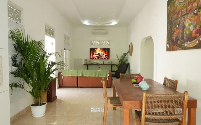 Villa The White House Seminyak