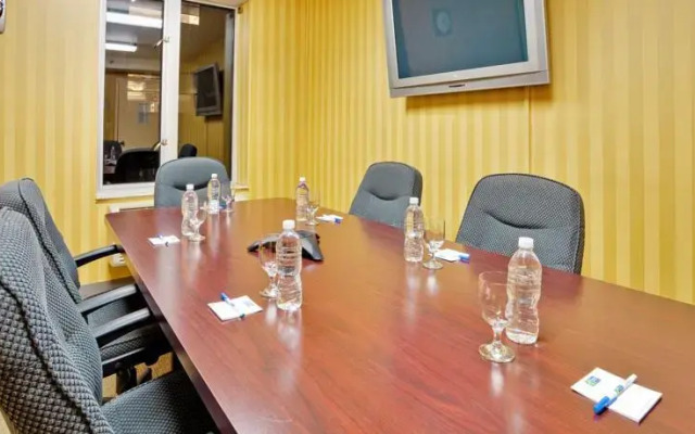 Holiday Inn Exp Chelsea