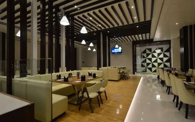 Hotel Jhankar Palace