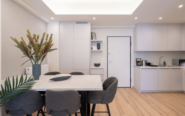 Newly Renovated 2Bdr Apt-5min to metro