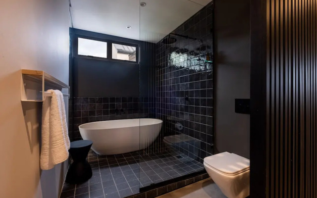 The Woods Luxury Homes - Elaleni Estate