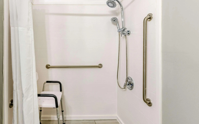 Quality Inn Bristol Pinnacle Area
